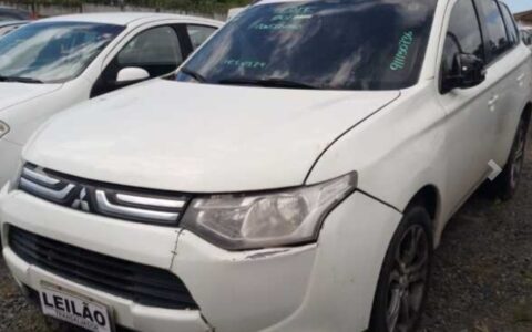 Imagem do post Transalvador promove leilão cerca de 80 veículos conservados e sucatas aproveitáveis