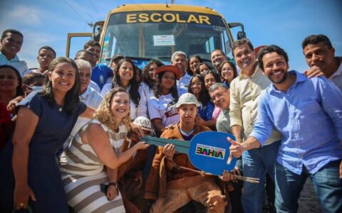 Imagem do post Jerônimo Rodrigues inaugura colégio de tempo integral em Chorrochó e anuncia obras para o interior da Bahia
