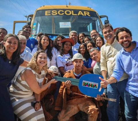 Imagem do post Jerônimo Rodrigues inaugura colégio de tempo integral em Chorrochó e anuncia obras para o interior da Bahia