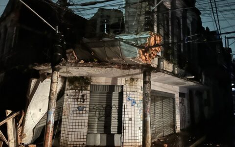 Imagem do post Prefeitura atua em desabamento na Baixa dos Sapateiros e acolhe famílias de imóveis próximos; ocorrência não deixou vítimas