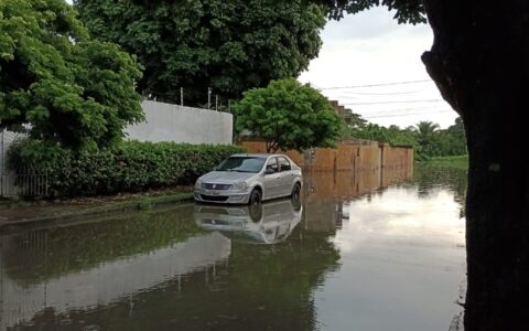 Imagem do post Moradores do Jardim das Margaridas ficam ilhados após fortes chuvas em Salvador