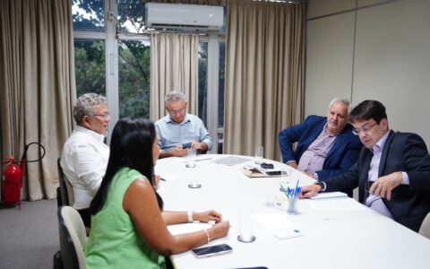 Imagem do post Luiz Caetano se reúne na Agerba para discutir transporte público de Camaçari