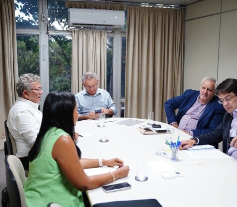 Imagem do post Luiz Caetano se reúne na Agerba para discutir transporte público de Camaçari