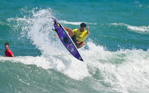 Imagem do post Surfistas da Praia do Forte são destaques na abertura da segunda etapa do Tivoli Triple Crown