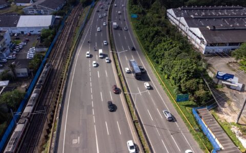 Imagem do post VIABAHIA prevê aumento de 8% no fluxo de veículos na BR-324 durante feriado
