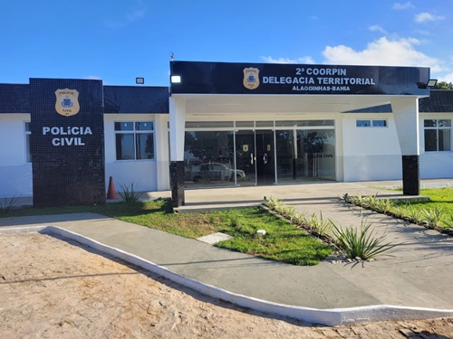 Trabalhadores são trancados em escritório durante assalto