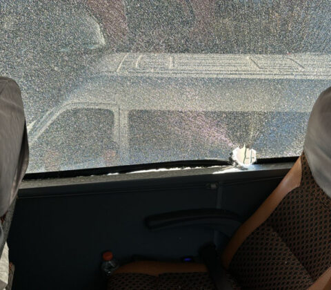 Imagem do post Ônibus do Corinthians é apedrejado na chegada ao Barradão