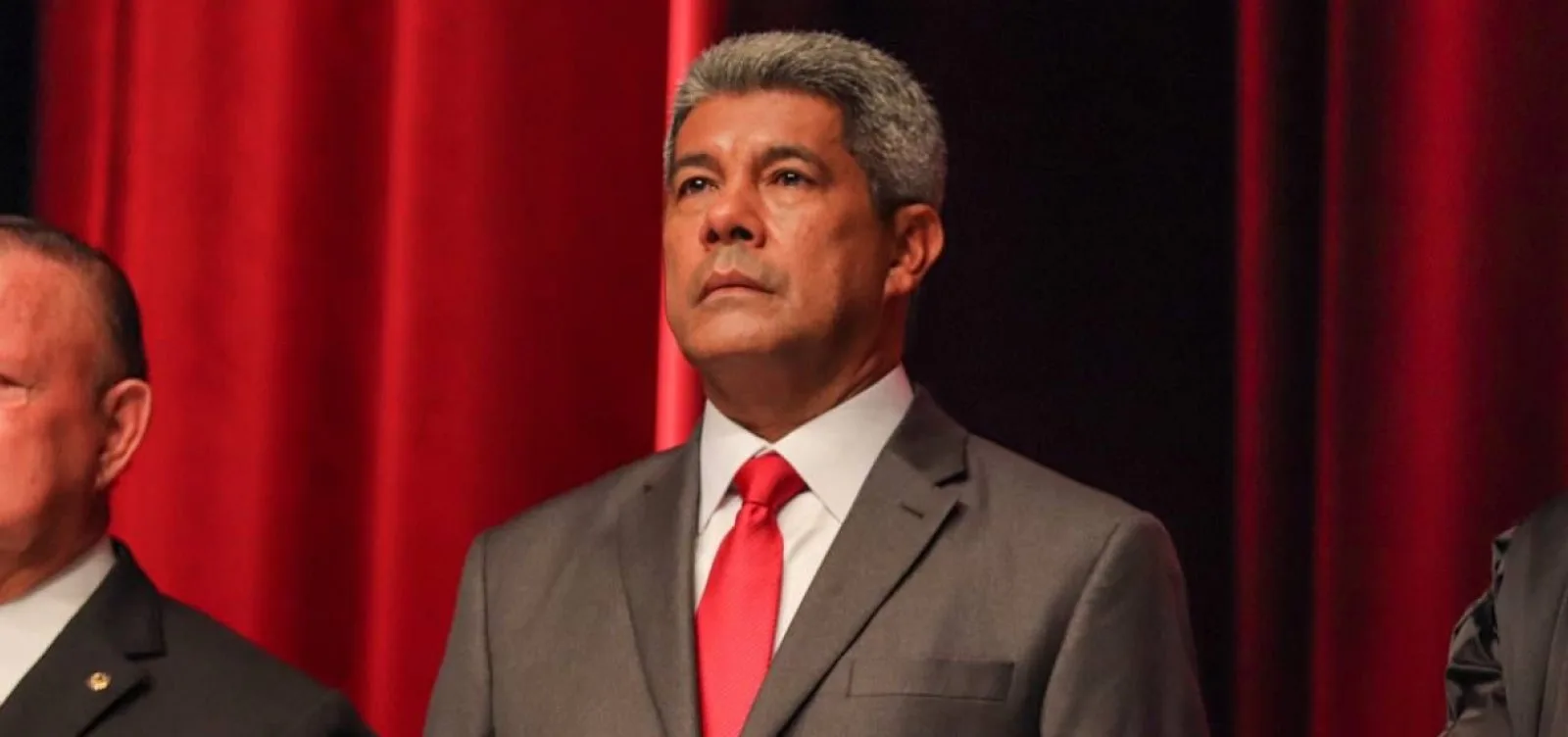Governador lamenta mortes de jovens após fortes chuvas em Salvador e Dias D’Ávila