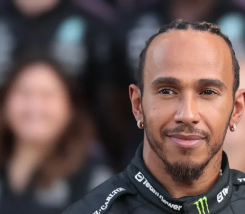 Imagem do post Lewis Hamilton curte foto de ex-BBB; saiba quem