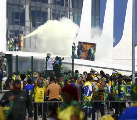 Imagem do post Justiça da Argentina ordena prisão de 61 foragidos do 8 de janeiro