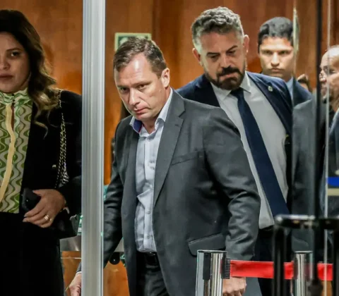 Imagem do post Moraes autoriza viagem de Mauro Cid para São Paulo