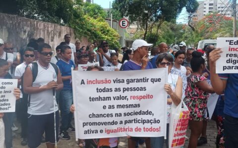 Imagem do post Coletivo denuncia desligamentos de alunos com deficiência em CAPEs de Salvador