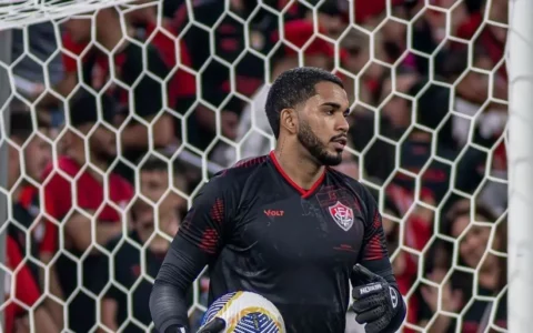 Imagem do post Após vencer o Athletico-PR, Lucas Arcanjo projeta Barradão lotado contra o Corinthians