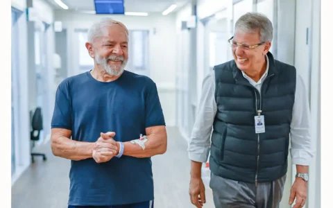 Imagem do post Lula recebe alta hospitalar e ficará em SP até quinta-feira