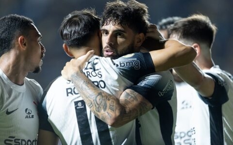 Imagem do post Bahia é massacrado pelo Corinthians e vê classificação para a Pré-Libertadores ameaçada