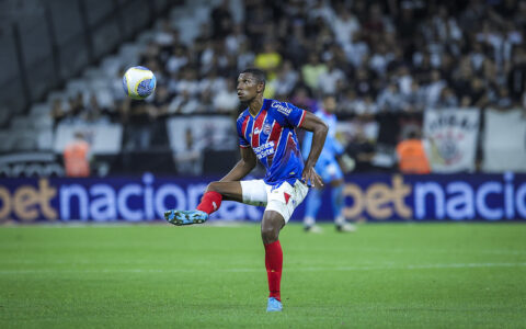 Imagem do post Zagueiro recorda 2023 após time ser humilhado para o Corinthians