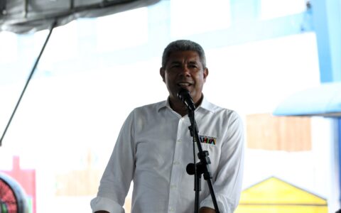 Imagem do post Jerônimo propõe aumento para professores e técnicos das universidades estaduais; veja salários