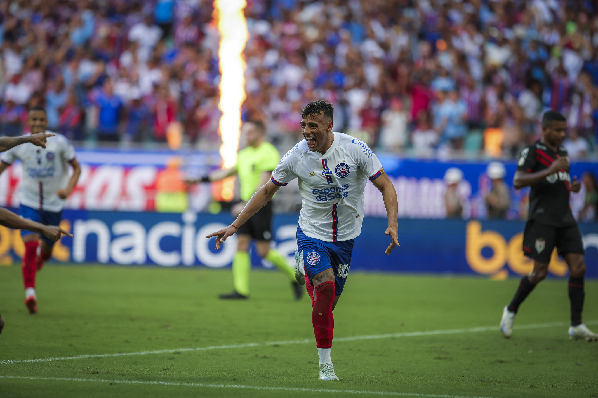 HISTÓRICO! Bahia vence Atlético-GO e volta à Libertadores após 36 anos