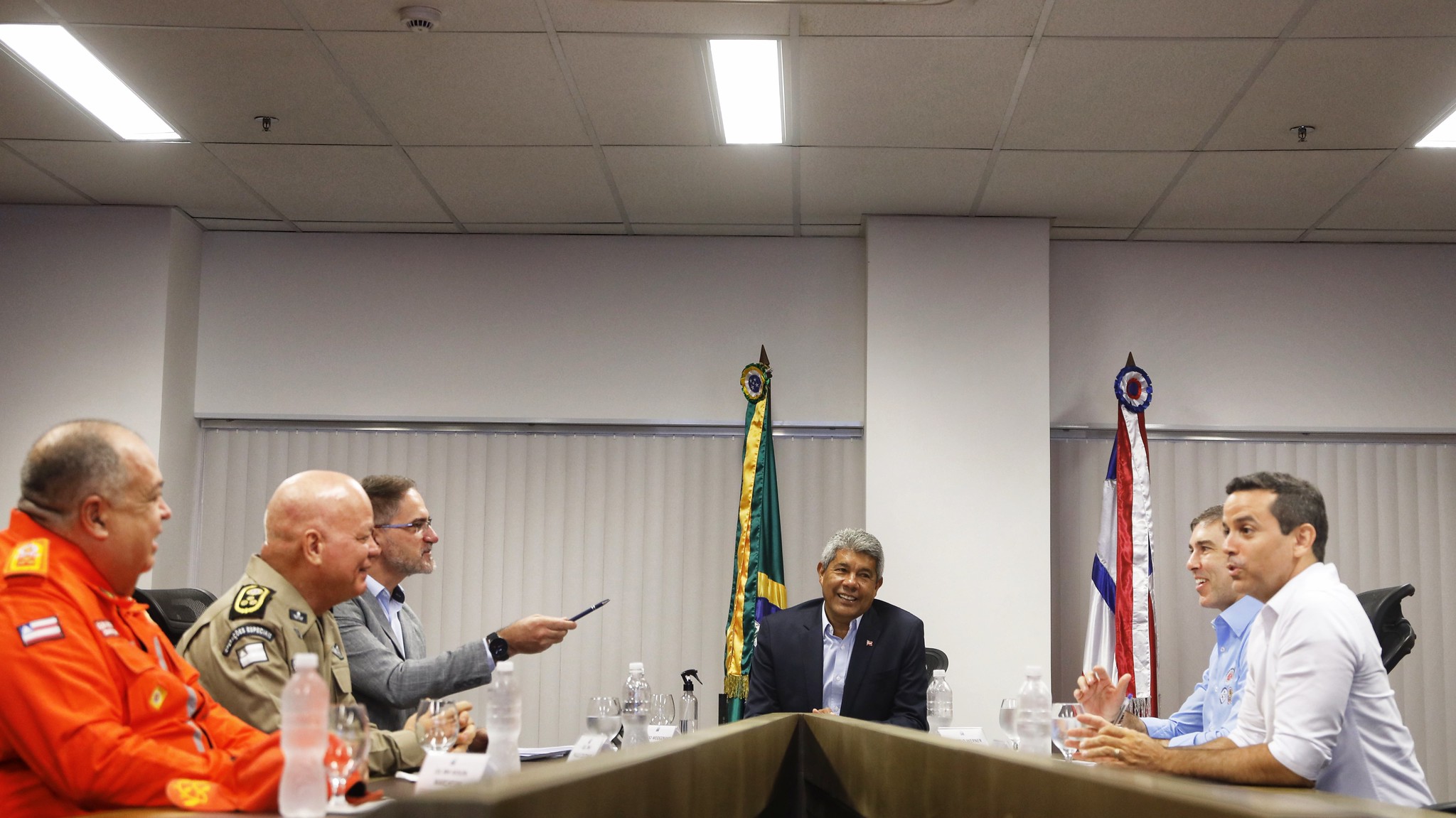 Jerônimo sai em defesa do decreto de Lula sobre uso de força policial