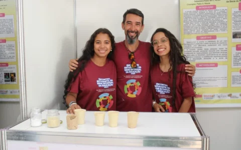 Imagem do post Jovens cientistas criam copo biodegradável a partir do amido de mandioca e bagaço de cana