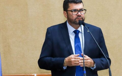 Imagem do post Deputado baiano apresenta projeto para cuidar da saúde mental de pais de autistas