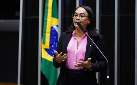 Imagem do post Ivoneide Caetano se pronuncia sobre polêmica da BYD e defende reformulação de contratos de trabalho