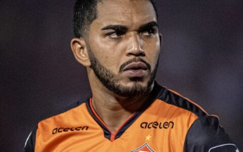 Imagem do post Lucas Arcanjo fica no Vitória: Negociações com Fluminense chegam ao fim, diz jornalista