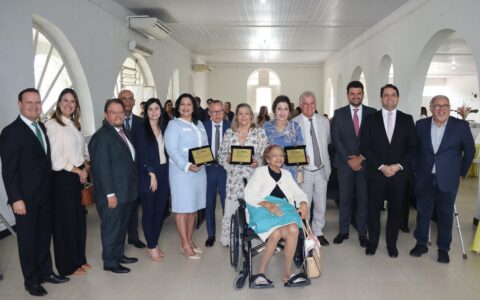 Imagem do post Desembargadoras Cynthia Resende e Lisbete Cézar Santos e Juíza Rita Ramos recebem títulos de cidadãs de Amargosa  