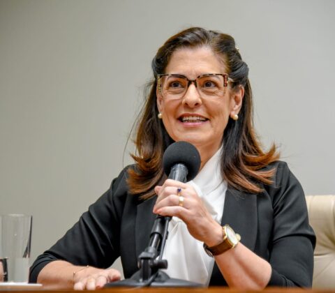 Imagem do post Rogéria Santos é relatora de projeto que defende cursos para mulheres vítimas de violência