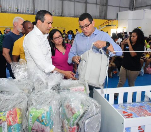 Imagem do post Prefeitura entrega kits natalidade com berço e enxoval completo a 100 gestantes de Salvador