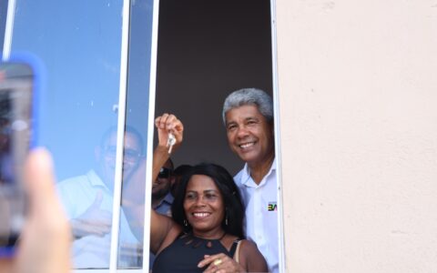 Imagem do post Moradores de Jiquiriçá recebem moradias do programa Bahia, Minha casa e escola de tempo integral