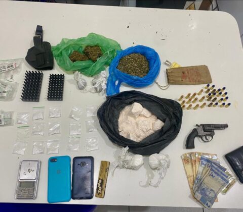Imagem do post Arma e drogas são apreendidas pela Polícia em Juazeiro