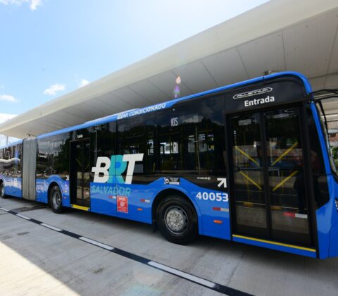 Imagem do post Ônibus articulados com capacidade para quase 150 passageiros entram em operação no BRT de Salvador