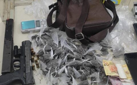 Imagem do post PM apreende arma e droga em Candeias