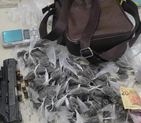 Imagem do post PM apreende arma e droga em Candeias