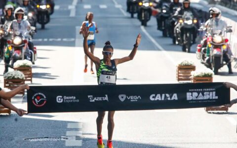 Imagem do post Núbia Oliveira, atleta baiana apoiada pelo Governo do Estado, conquista terceiro lugar na São Silvestre 2024