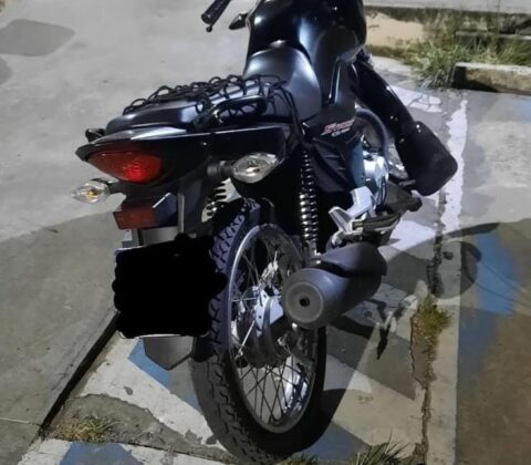 Imagem do post Moto roubada é recuperada pela Polícia Militar no Lobato