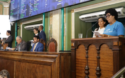 Imagem do post Professoras defendem permanência do secretário da Educação, Thiago Dantas