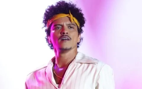 Imagem do post Saiba quanto Bruno Mars cobra para cantar em casamentos
