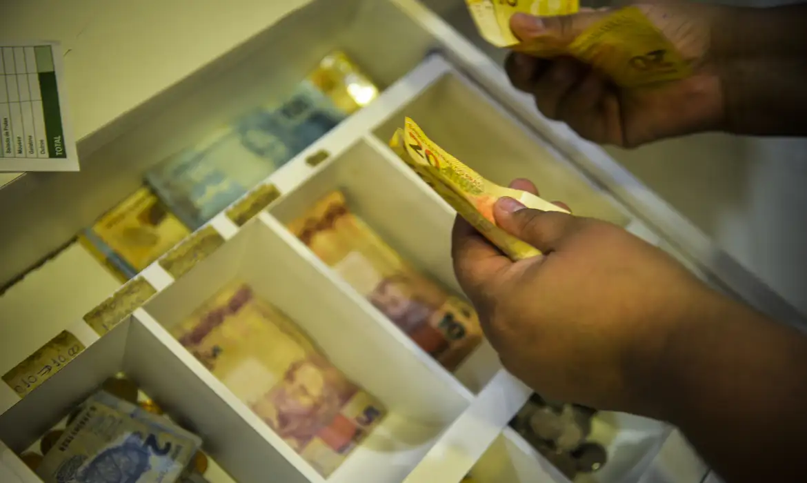 Inflação desacelera para todas as faixas de renda em março