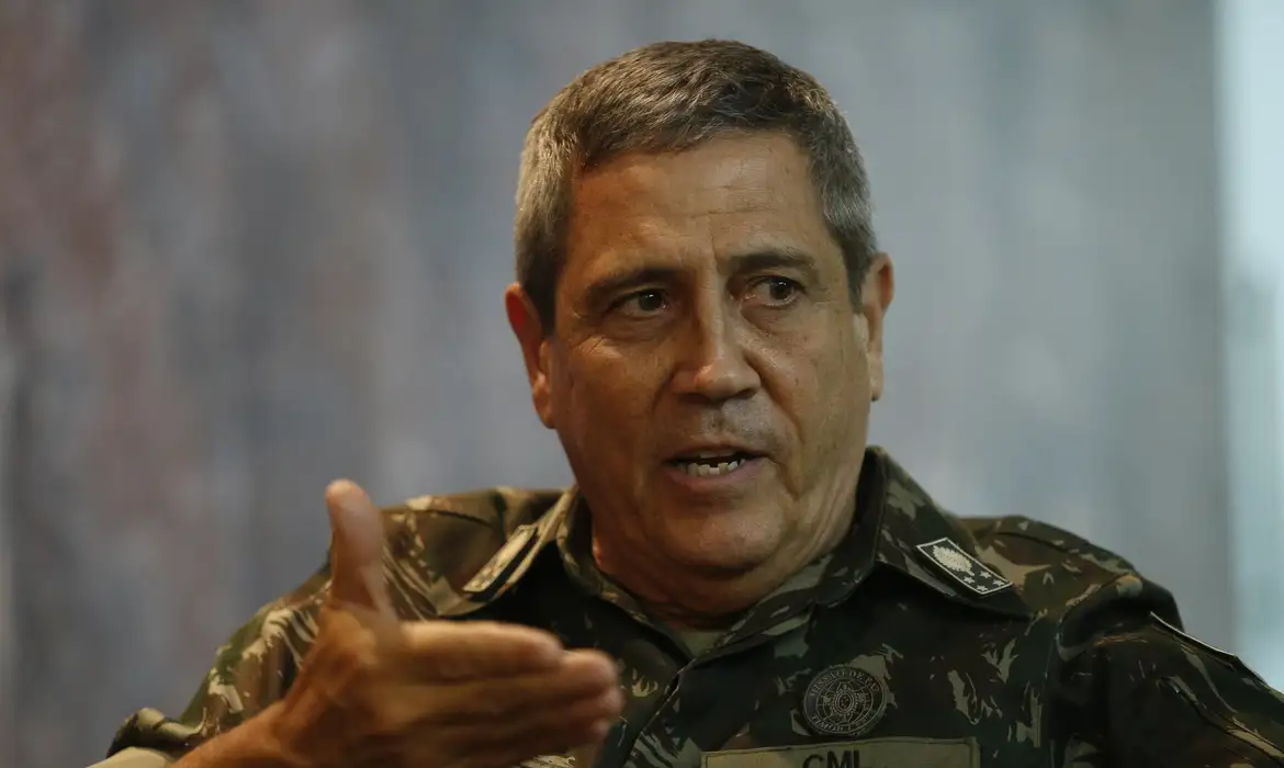 Moraes mantém prisão de Braga Netto