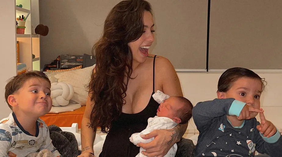 Gabi Brandt surpreende com habilidade de filho de 3 anos em cálculos de adição
