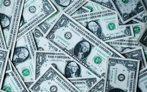 Imagem do post Dólar sobe para R$ 6,19 com indefinição sobre emendas parlamentares