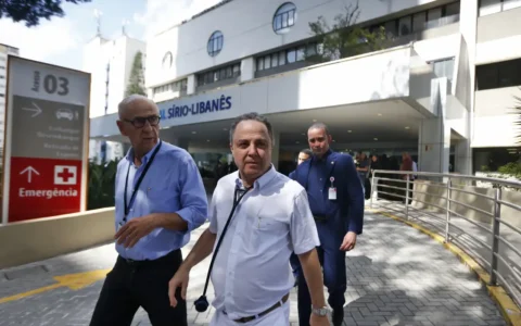 Imagem do post Lula está bem e conversando, diz médico