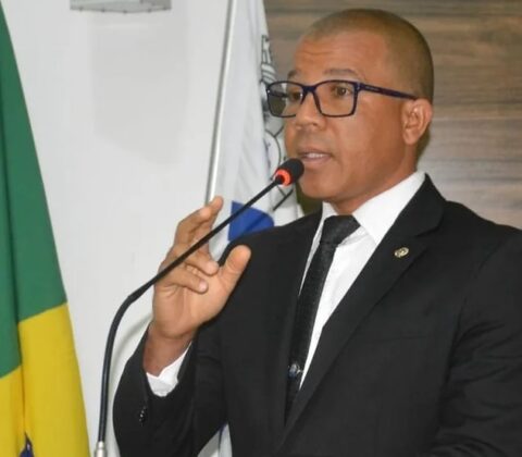 Imagem do post Prefeito eleito de Serrinha anuncia novo secretário de saúde; Gustavo Pastor segue na Administração