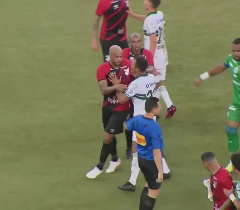 Imagem do post Racismo e porradaria! Clássico paranaense termina em briga generalizada