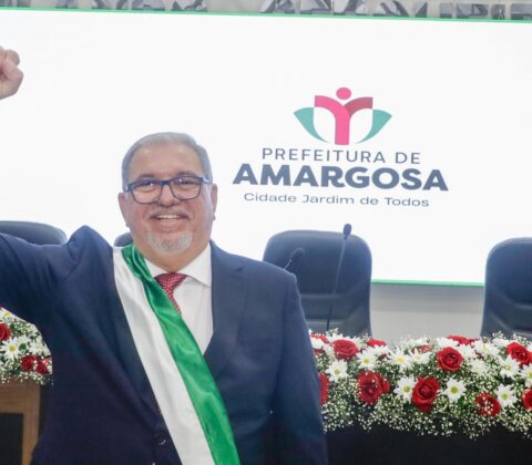Imagem do post Getúlio Sampaio é empossado prefeito de Amargosa com foco em crescimento e qualidade de vida