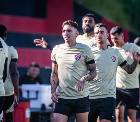 Imagem do post Saiba quais jogadores não fazem parte dos planos do Vitória para 2025