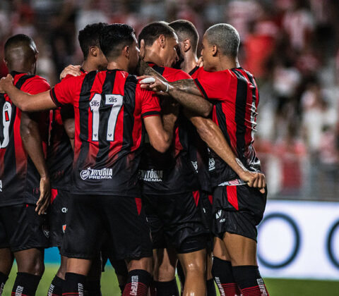 Imagem do post Vitória enfrenta o Colo-Colo de Ilhéus em busca da liderança no Campeonato Baiano
