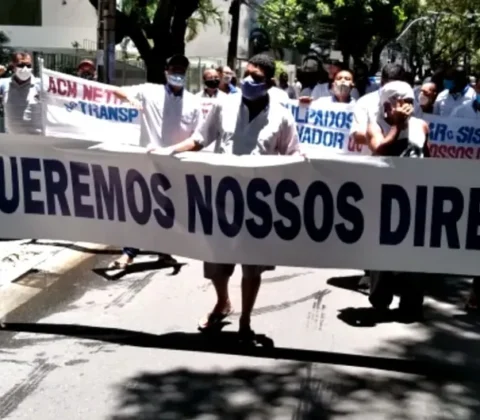 Imagem do post Ex-funcionários da CSN voltam às ruas em Salvador para cobrar indenização